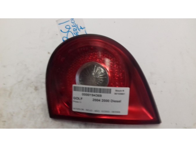 PILOTO TRASERO DERECHO VOLKSWAGEN GOLF 2004