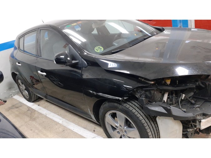 SUJEC.I.PARAGOLP.TR. RENAULT MÉGANE 2011