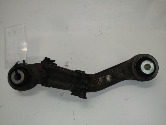 BRAZO SUSPENSION SUPERIOR DELANTERO DERECHO RENAULT CLIO 2014