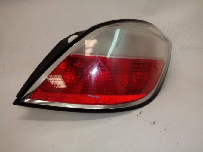 PILOTO TRASERO DERECHO OPEL ASTRA 2007