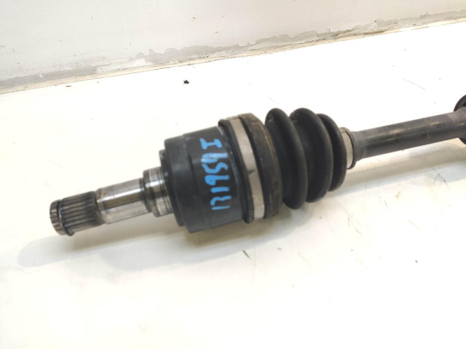 TRANSMISION DELANTERA IZQUIERDA MAZDA 2 2011