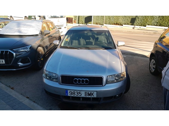 PARAGOLPES TRASERO AUDI A4 2001
