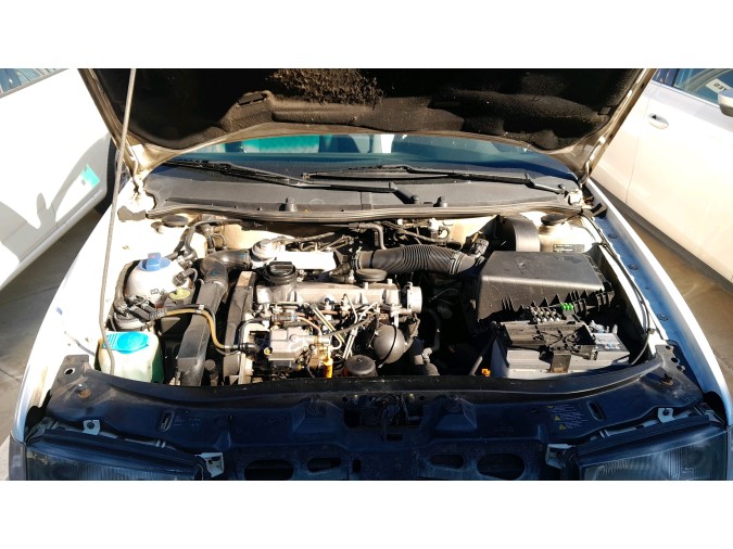 ELEVALUNAS DELANTERO DERECHO SKODA OCTAVIA 1999