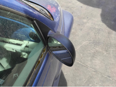 RETROVISOR DERECHO CHRYSLER PT CRUISER NEGRO SIN PINTAR 2000