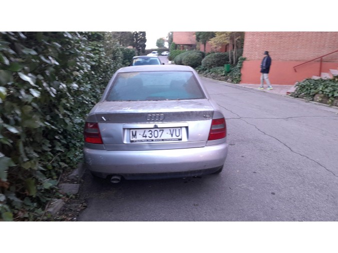 CERRADURA PUERTA TRASERA DERECHA AUDI A4 1998