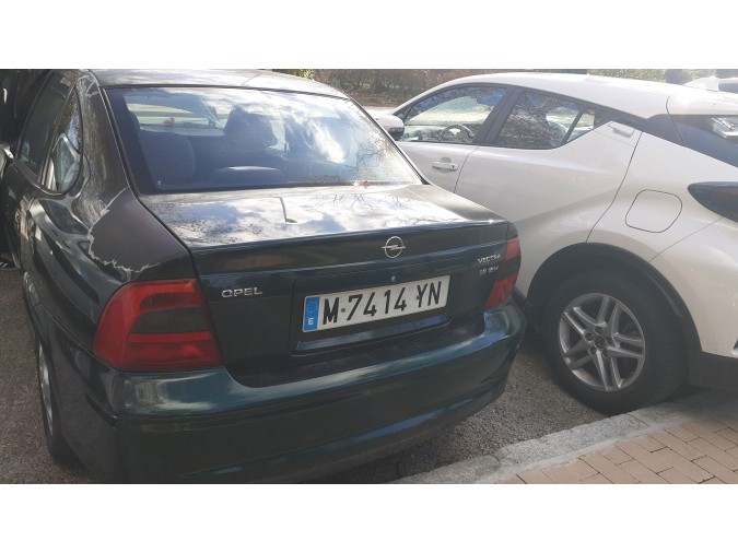 FARO ANTINIEBLA IZQUIERDO OPEL VECTRA 1999