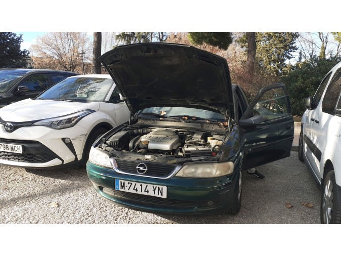 FARO ANTINIEBLA IZQUIERDO OPEL VECTRA 1999