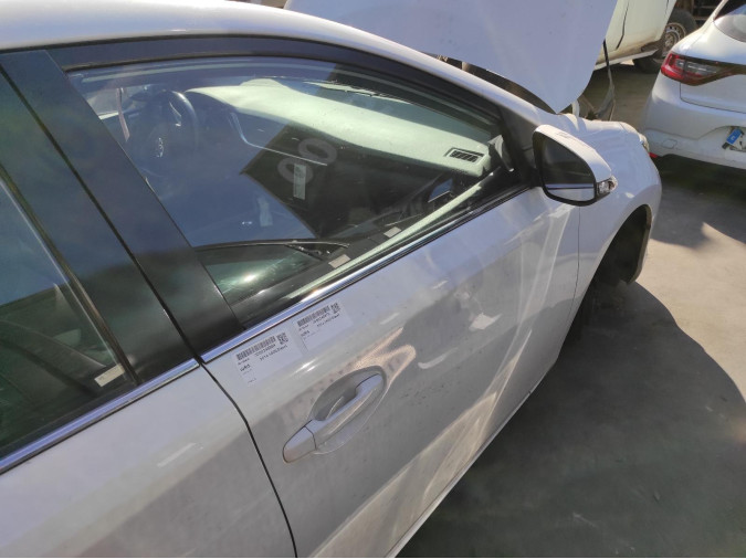 CERRADURA PUERTA DELANTERA DERECHA TOYOTA AURIS 2016
