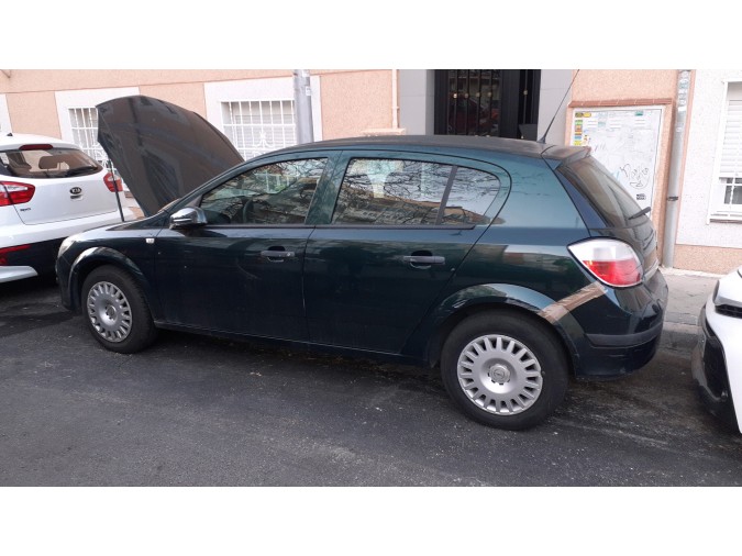 Consola central OPEL ASTRA 2005