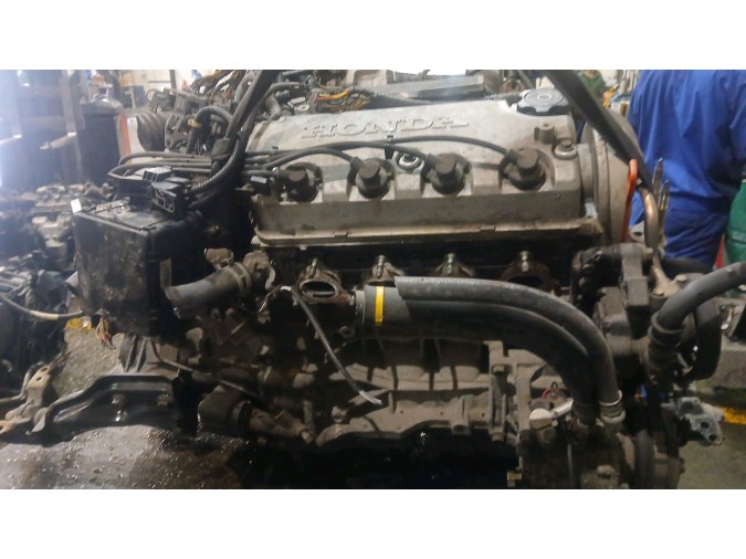 MOTOR CON ACCESORIOS Y CAJA DE CAMBIOS HONDA CIVIC 2000