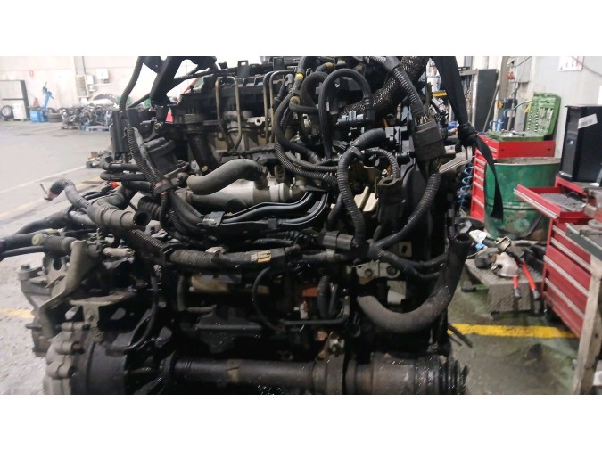 MOTOR CON ACCESORIOS Y CAJA DE CAMBIOS MAZDA 3