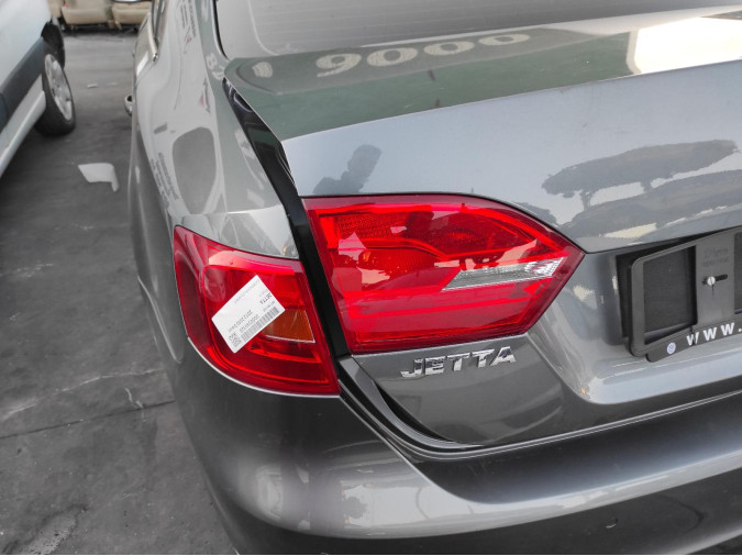 PILOTO TRASERO IZQUIERDO VOLKSWAGEN JETTA 2012