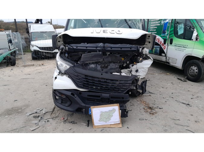 MOTOR CON ACCESORIOS Y CAJA DE CAMBIOS IVECO 35S16 2020