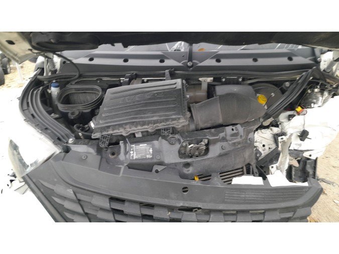 MOTOR CON ACCESORIOS Y CAJA DE CAMBIOS IVECO 35S16 2020