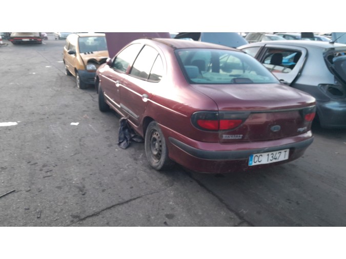 PRETENSOR CINTURÓN DELANTERO DERECHO RENAULT MÉGANE CLASSIC 1999
