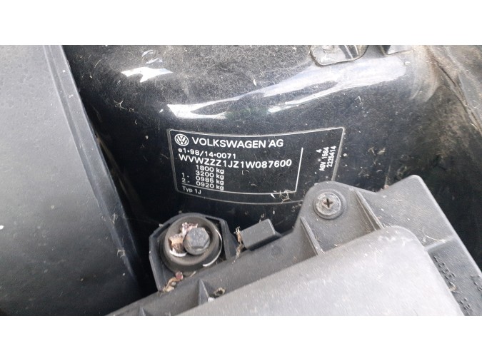 Cuadro instrumentos VOLKSWAGEN GOLF 2000