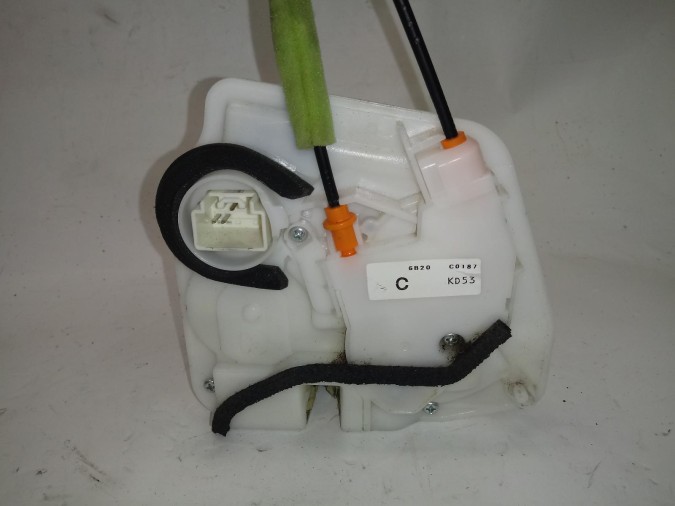 CERRADURA PUERTA TRASERA IZQUIERDA RENAULT CAPTUR 2016