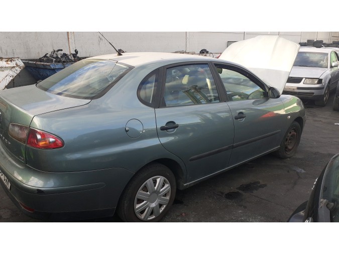 PARAGOLPES TRASERO SEAT CORDOBA 2004