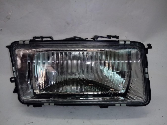 FARO DELANTERO DERECHO AUDI 80 1990