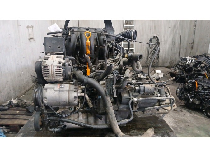 MOTOR CON ACCESORIOS Y CAJA DE CAMBIOS VOLKSWAGEN BORA 1999