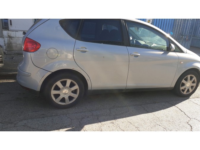 CERRADURA PUERTA TRASERA DERECHA SEAT ALTEA 2004