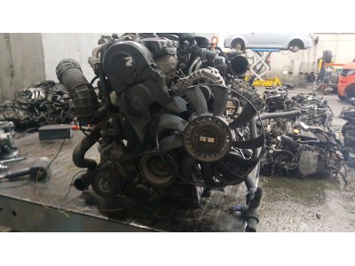 MOTOR CON ACCESORIOS Y CAJA DE CAMBIOS SKODA SUPERB