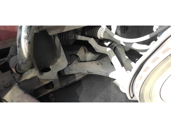 BRAZO SUSPENSION INFERIOR DELANTERO DERECHO MERCEDES CLASE B 2006