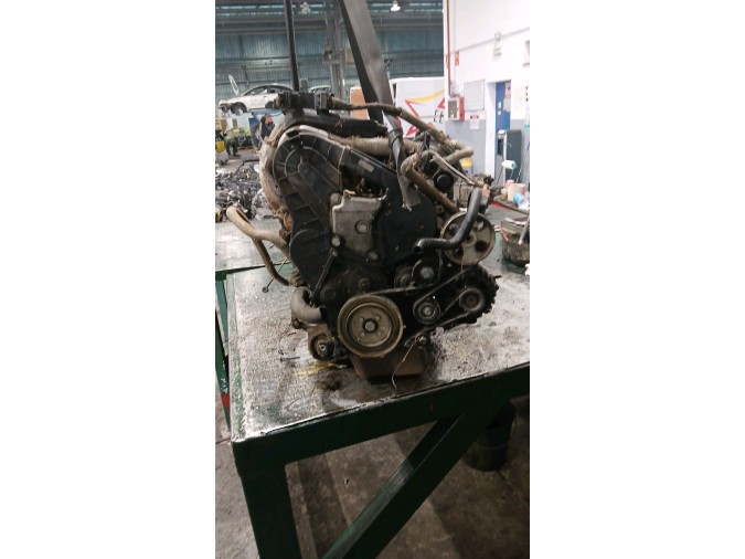MOTOR CON ACCESORIOS Y CAJA DE CAMBIOS PEUGEOT PARTNER 2002