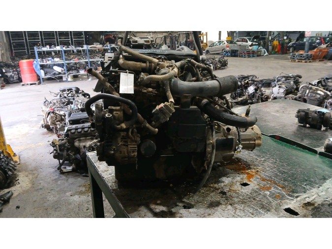 MOTOR CON ACCESORIOS Y CAJA DE CAMBIOS PEUGEOT PARTNER 2002
