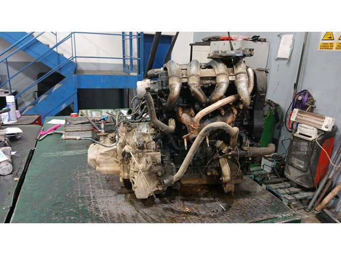 MOTOR CON ACCESORIOS Y CAJA DE CAMBIOS PEUGEOT PARTNER 2002