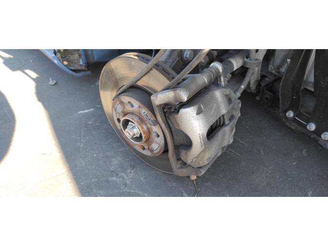 PINZA FRENO DELANTERA DERECHA RENAULT ZOE 2013