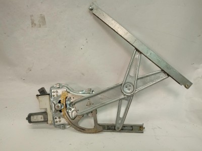 ELEVALUNAS DELANTERO DERECHO TOYOTA AVENSIS 2004