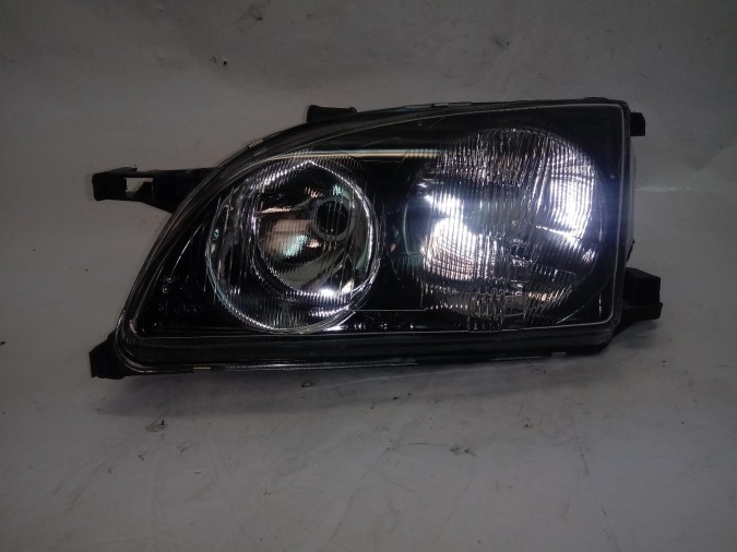 FARO DELANTERO IZQUIERDO TOYOTA AVENSIS 1998