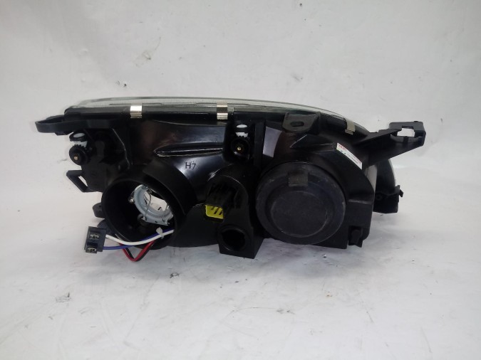 FARO DELANTERO IZQUIERDO TOYOTA AVENSIS 1998