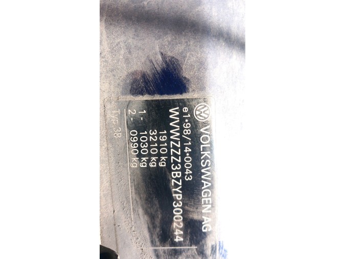 PUERTA TRASERA IZQUIERDA VOLKSWAGEN PASSAT 2000