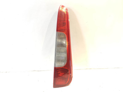 PILOTO TRASERO DERECHO FORD FOCUS 2006
