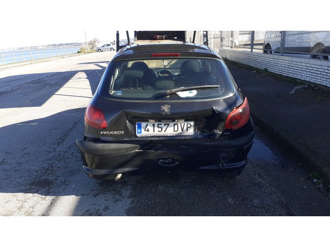 PILOTO TRASERO CENTRAL PEUGEOT 206 2006