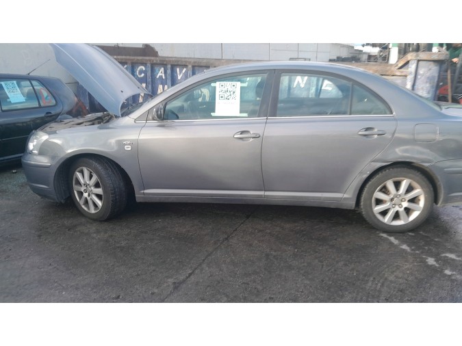 ALETA DELANTERA DERECHA TOYOTA AVENSIS 2004