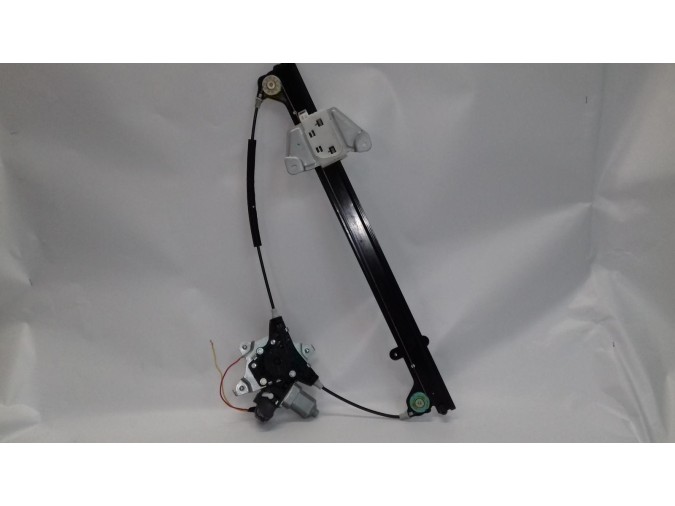 ELEVALUNAS DELANTERO DERECHO NISSAN NV200 2015