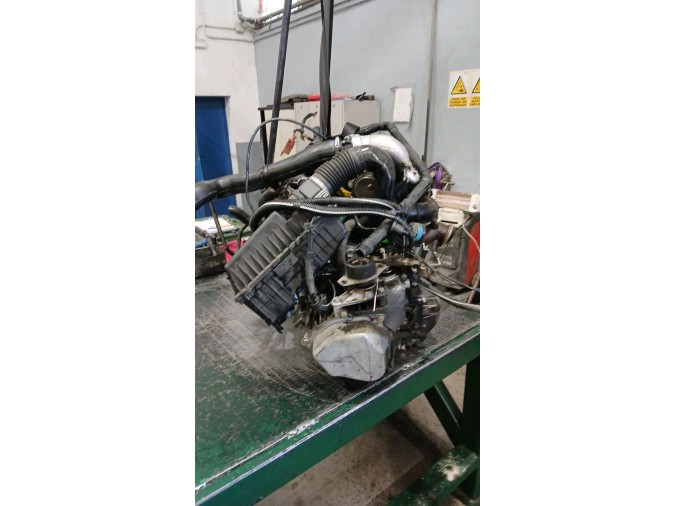 MOTOR CON ACCESORIOS Y CAJA DE CAMBIOS PEUGEOT 406 2001