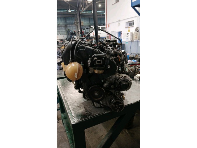 MOTOR CON ACCESORIOS Y CAJA DE CAMBIOS PEUGEOT 307 2003