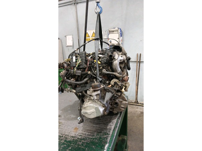 MOTOR CON ACCESORIOS Y CAJA DE CAMBIOS PEUGEOT 307 2003