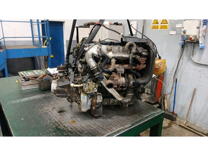 MOTOR CON ACCESORIOS Y CAJA DE CAMBIOS PEUGEOT 307 2003