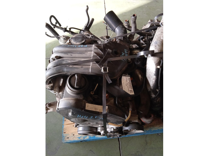 Motor color Azul SEAT CORDOBA 2001