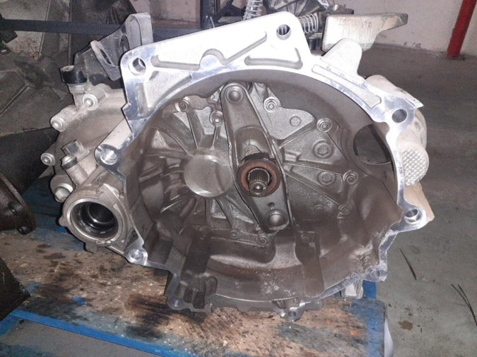 CAJA CAMBIOS SEAT TOLEDO 2018