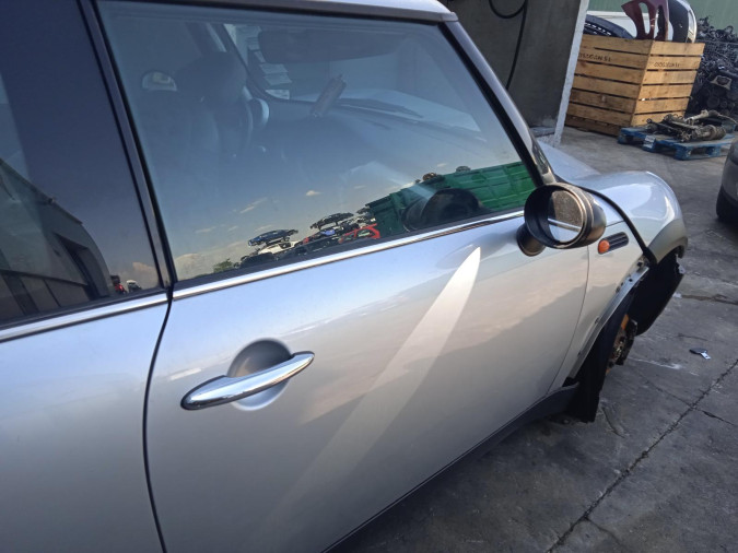 PUERTA DELANTERA DERECHA BMW MINI 2004