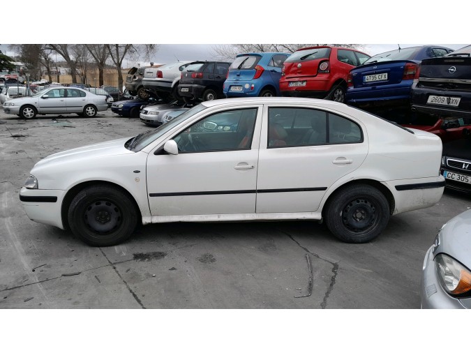 PILOTO INTERMITENTE LATERAL DELANTERO IZQUIERDO SKODA OCTAVIA 2004