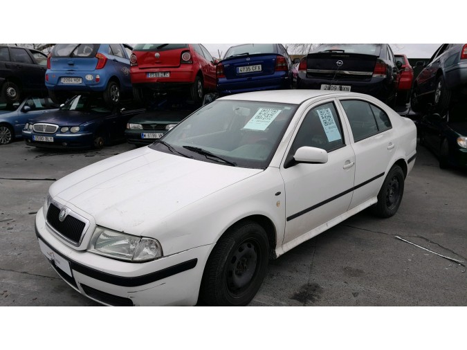 VOLANTE SKODA OCTAVIA 2004