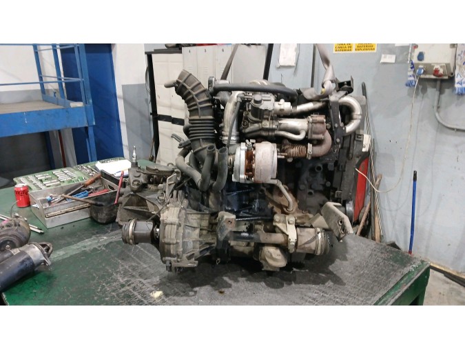 MOTOR CON ACCESORIOS Y CAJA DE CAMBIOS RENAULT MÉGANE SCÉNIC