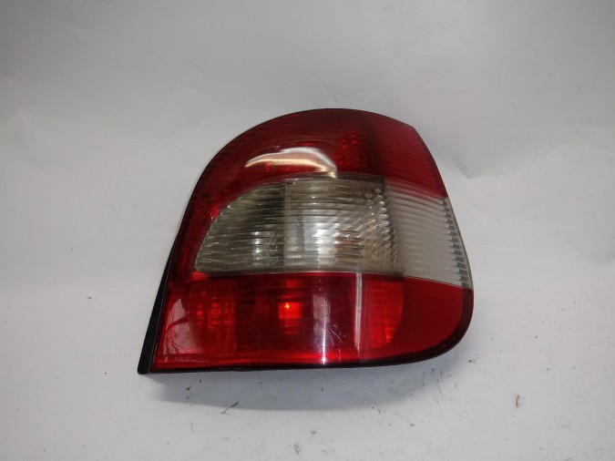 PILOTO TRASERO DERECHO HYUNDAI GETZ 2002